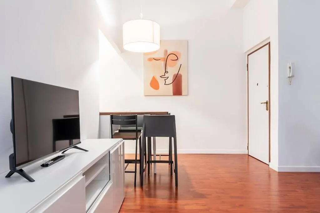 Appartamento Loft In Zona Buonarroti Milano