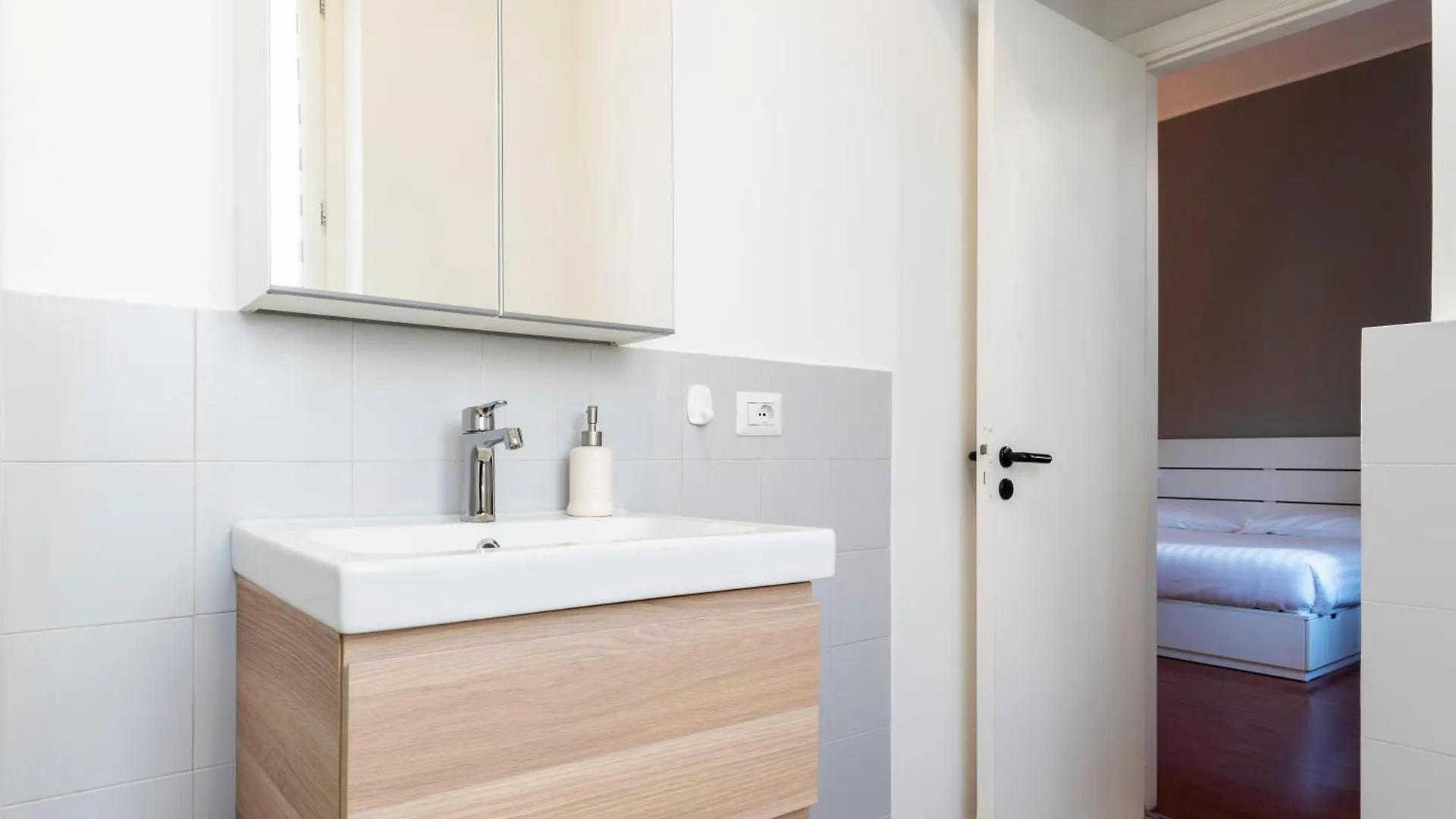 Appartamento Loft In Zona Buonarroti Milano